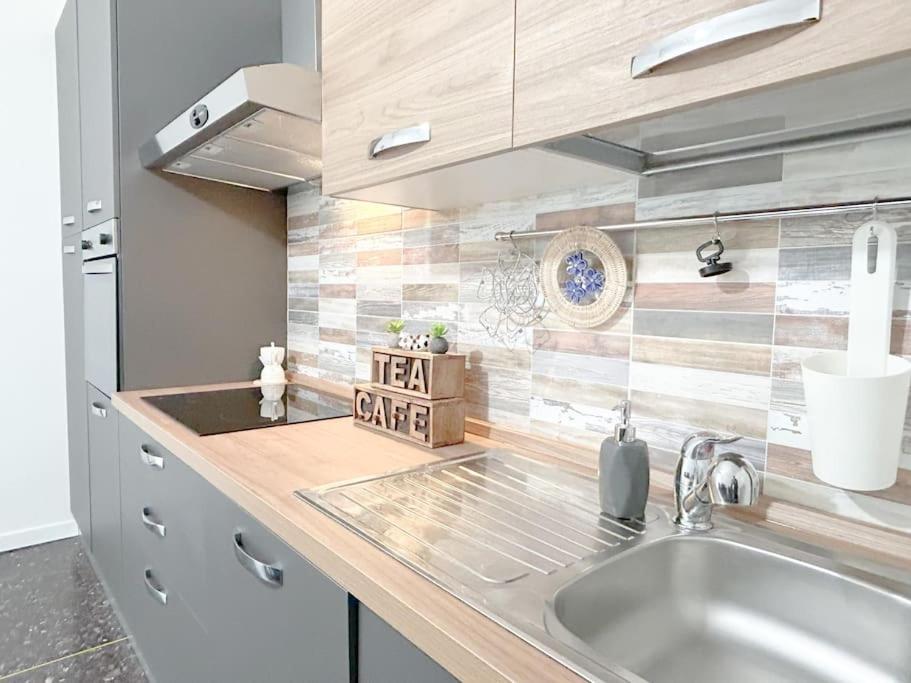 Appartement Free Parking - Elegante Casa Con Wifi -Smarttv à Savone Extérieur photo